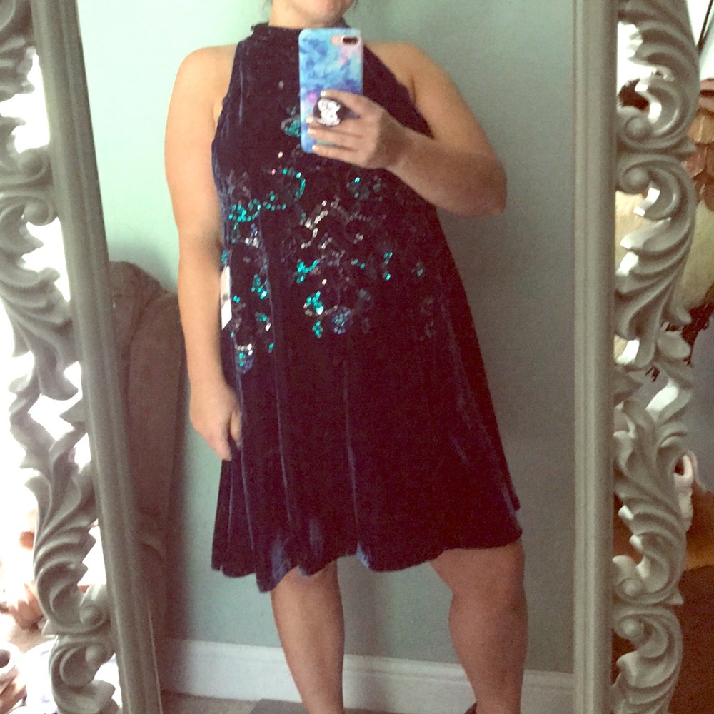 NWT FREE PEOPLE sequined blue velvet dress 💎